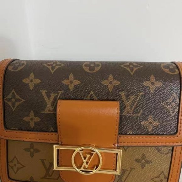 LV classic flap ladies bag Daphne bag display picture 1